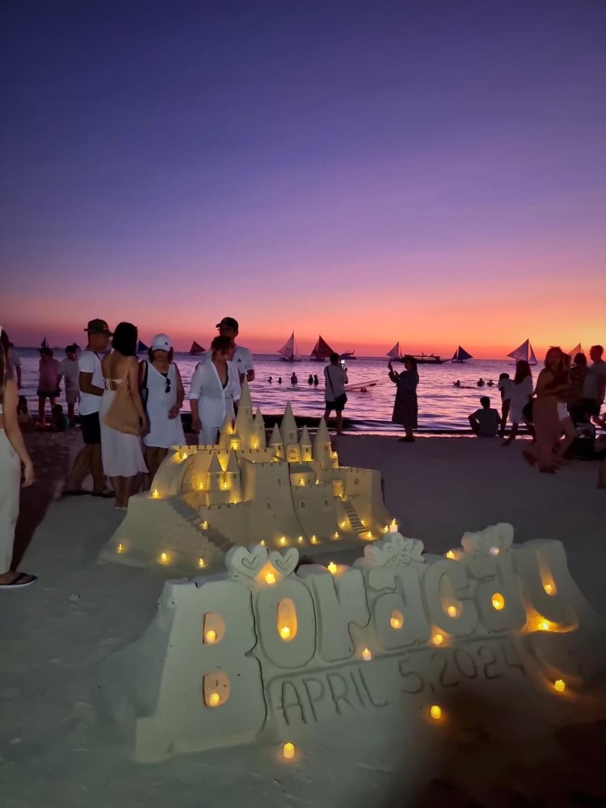 Nirvana Beach Resort Balabag  Eksteriør bilde